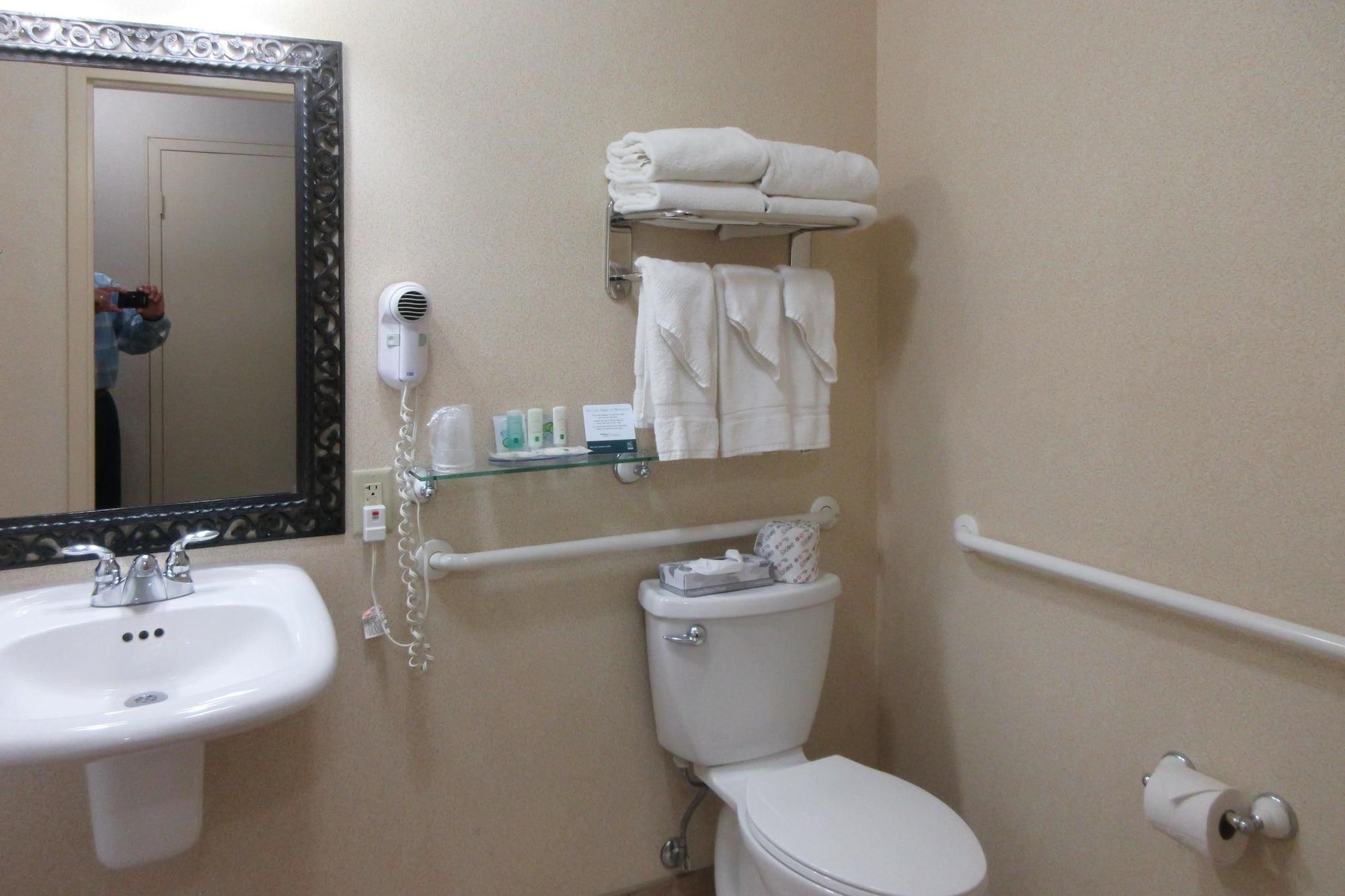Quality Inn Oneonta Cooperstown Area Extérieur photo