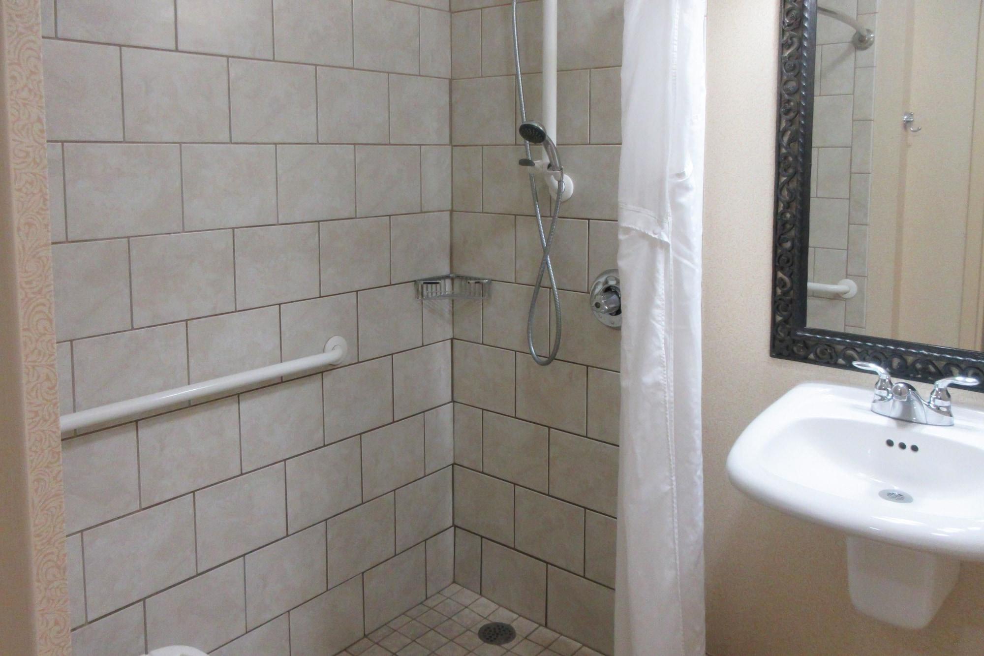 Quality Inn Oneonta Cooperstown Area Extérieur photo